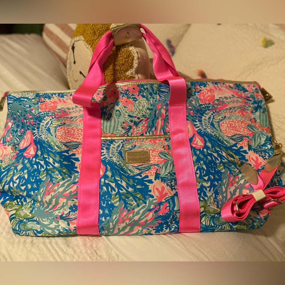 New xtra large Lilly Pulitzer GWB duffle bag